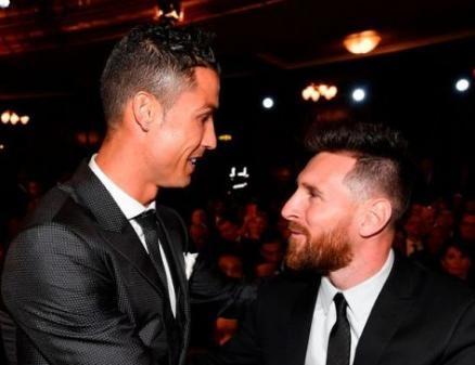 中国队在米兰冬奥会冰壶落选赛中以5-2战胜菲律宾队，取得三连胜，成为唯一全胜队伍。