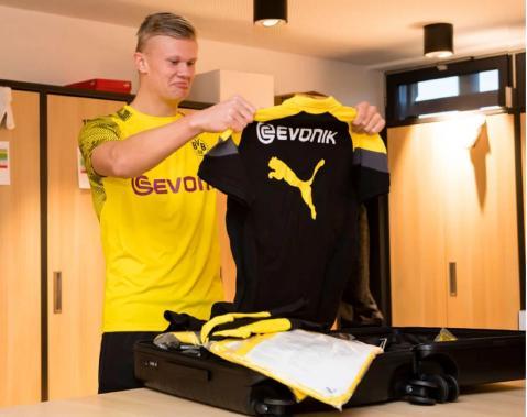 独领风骚，目前欧冠前8球队英超占4席，其余四大联赛各出1队（欧冠八强英超独占半壁江山，其余四大联赛各仅一队入围）