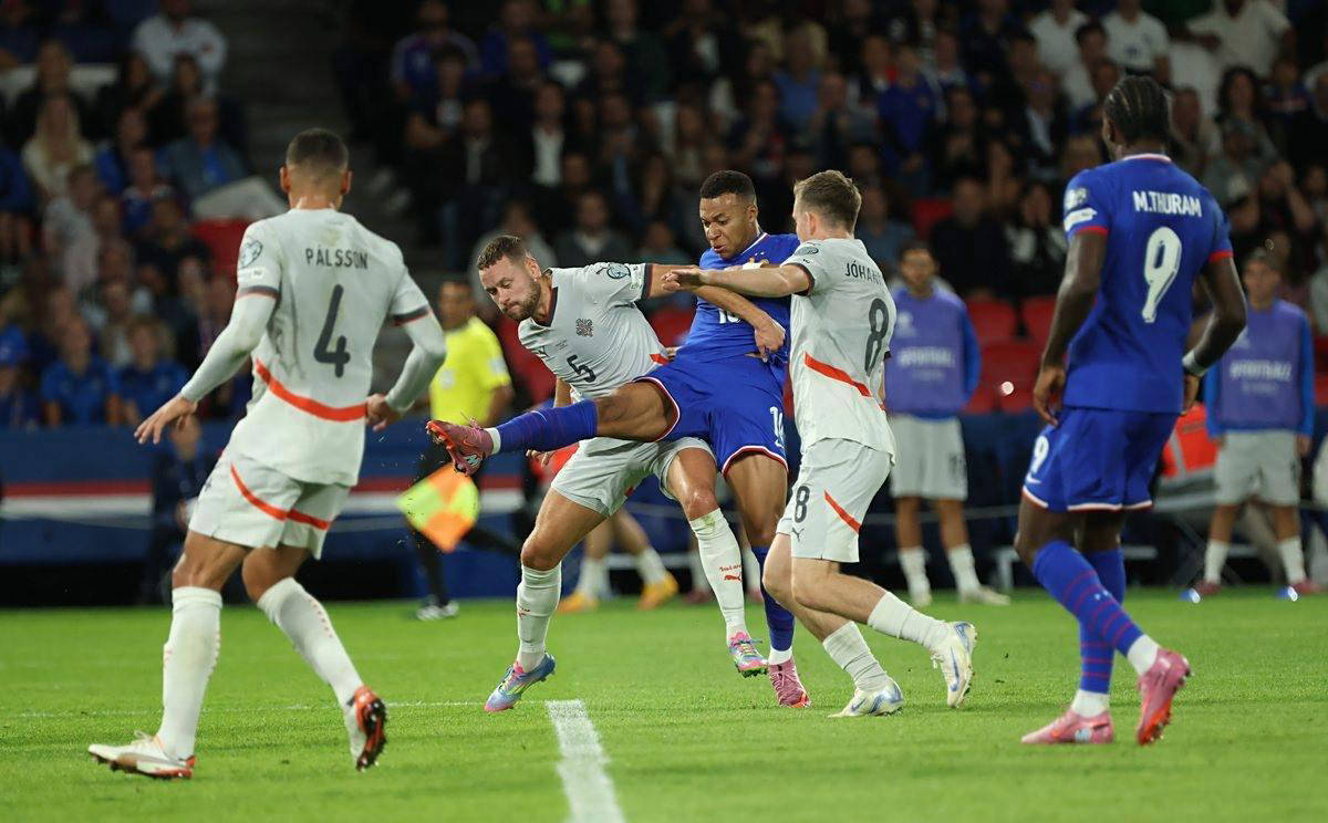 看不下去！广东两将表现辣眼睛 球迷质疑杜锋用人选择