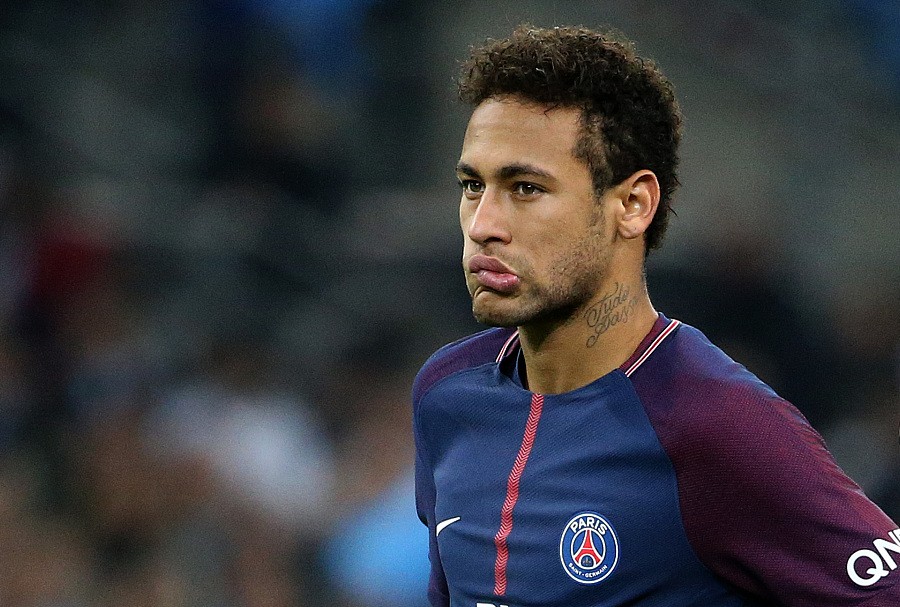 足球英超球迷怒喷转播商调整赛程