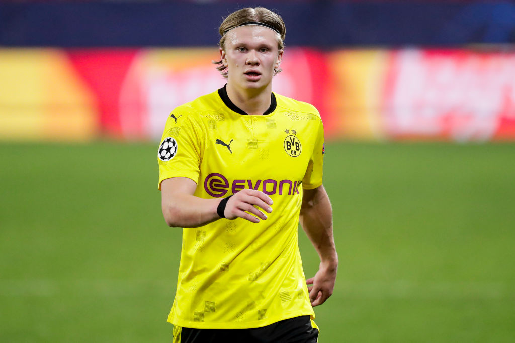 川超联赛出现暴力事件，凉山队球员比赛结束后飞踹裁判