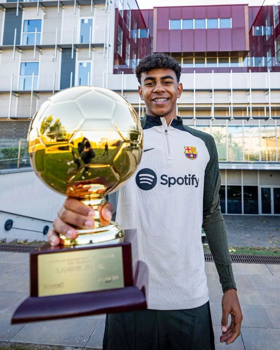 皇马小将：为皇马效力是梦想成真，希望未来能拥有更多这样时刻（皇马新星：为白衣军团而战梦已成真，盼未来收获更多高光时刻）