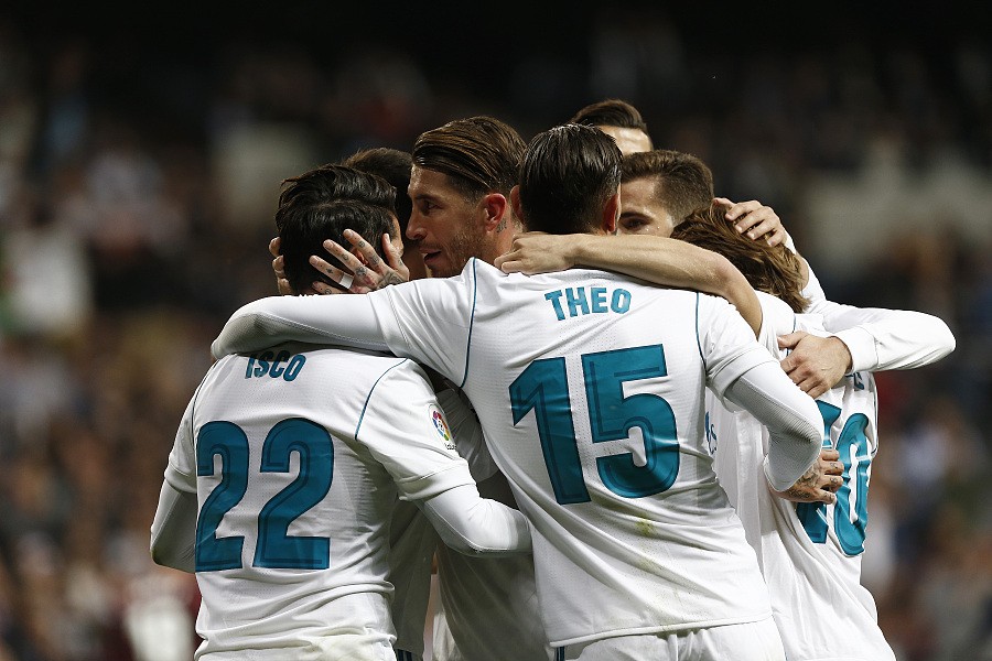 红魔内战？苏格兰丹麦生死战，3名曼联背景球员破门闪耀全场（红魔同室操戈？苏格兰对阵丹麦生死局，三位曼联背景球员先后破门抢尽风头）