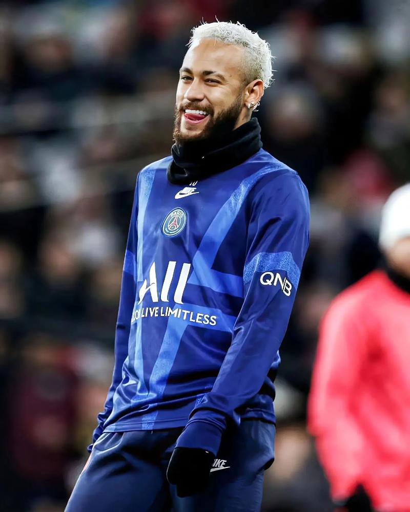 记者：450万+奖金已不足以续约伊尔迪兹；尤文对球员估价上亿