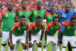 周二欧冠来袭两场焦点对决，取胜方保晋级希望（欧冠周二重燃战火：两大焦点对决，胜者保留出线希望）