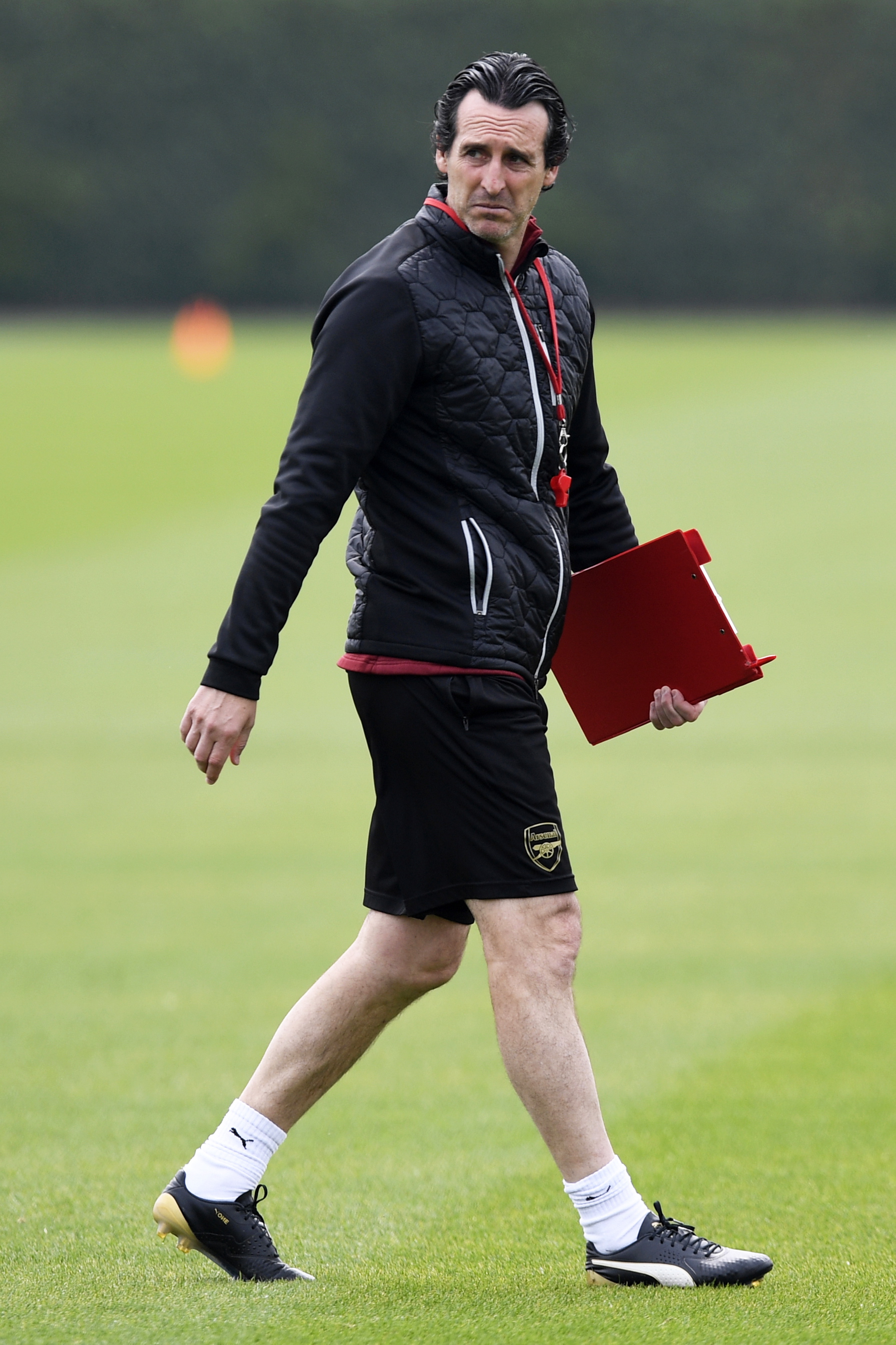 前锋单场两助攻一进球，表现全能